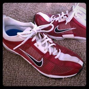 Women’s Nike running shoes Sz: 9 1/2